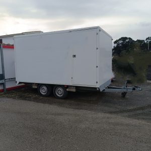 REMOLQUE CERRADO HERMANOS CERVERA 2 EJES 3500 KG