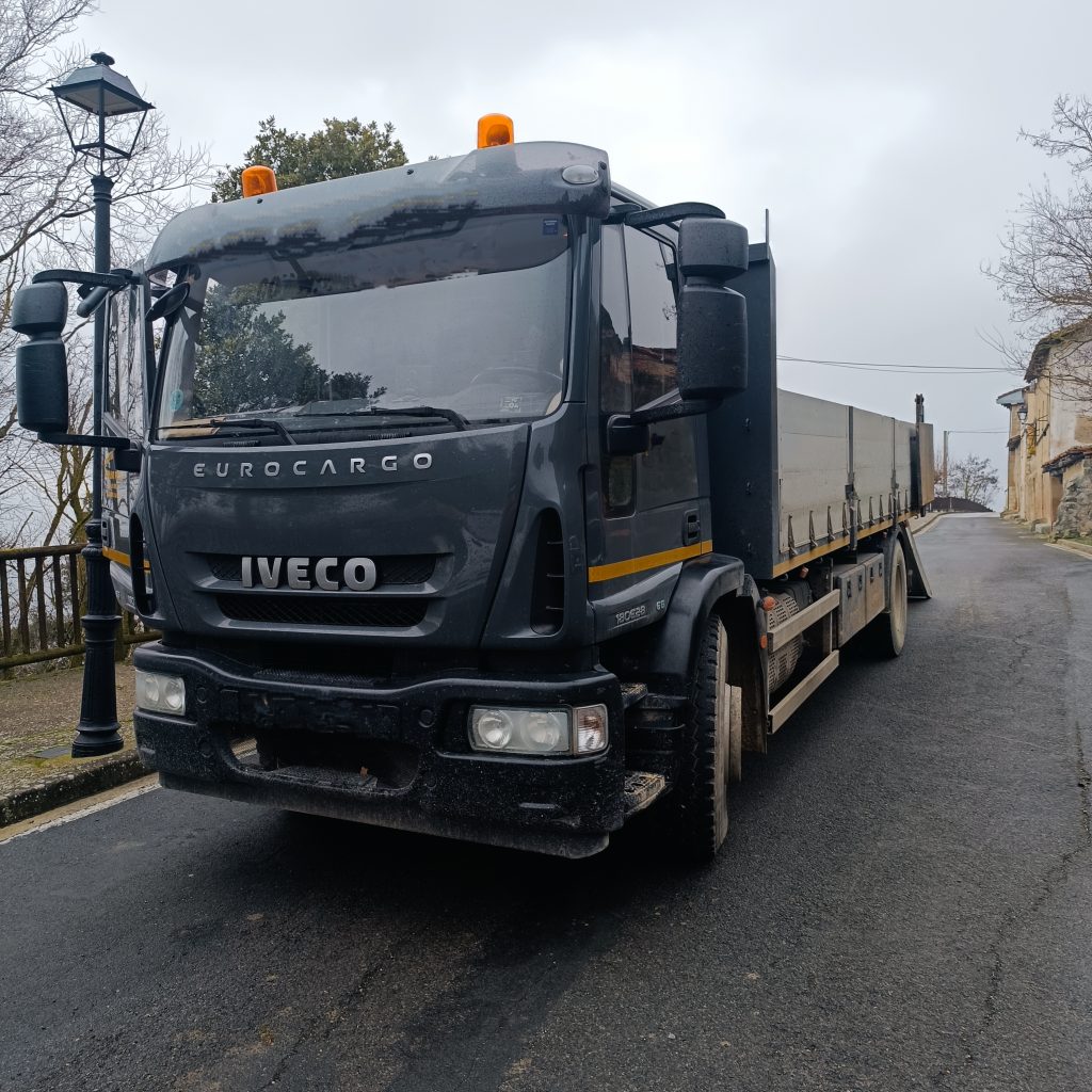 IVECO EUROCARGO 180E28 BASCULANTE